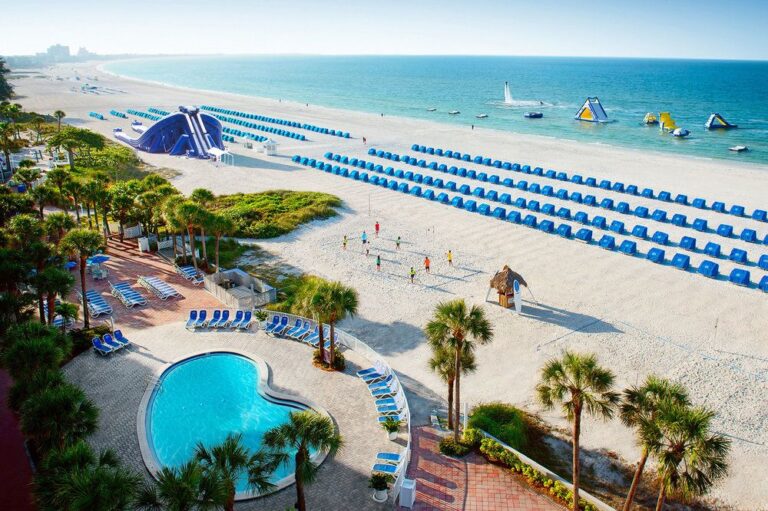 Florida TradeWinds Hotel Beach 1 768x511